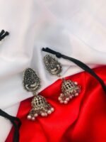 Pearl Neck choker and earings Set - Image 3