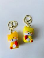 Puppy hugging keychain - Image 2